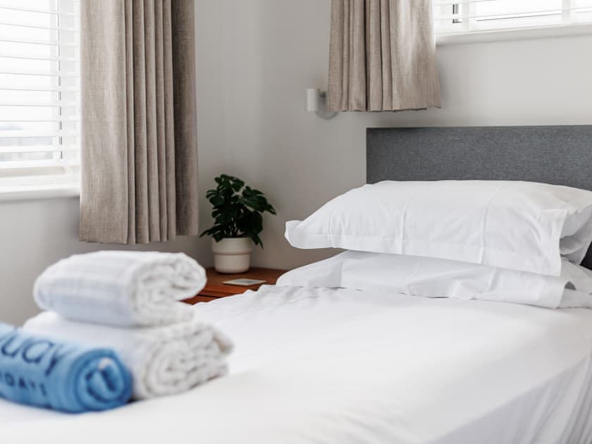 Twin bedroom | Topdeck, Poole