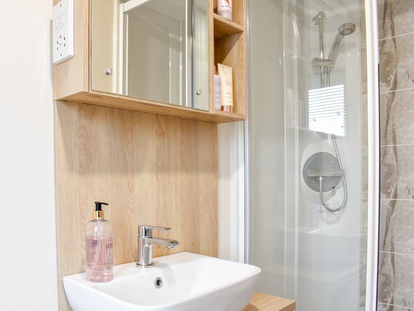 Shower room | Pinecone Lodge, East Heslerton, near Malton
