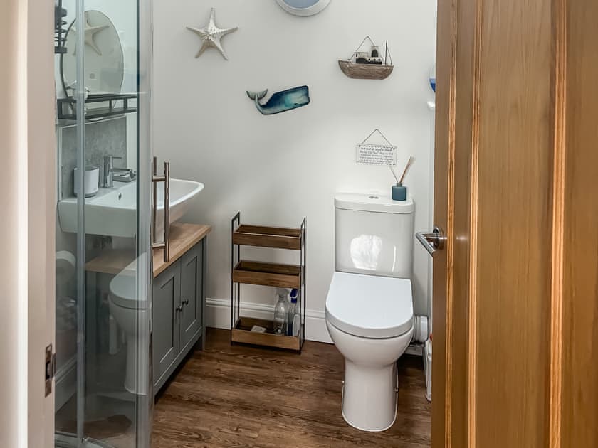Shower room | Maggie’s Place, Holsworthy