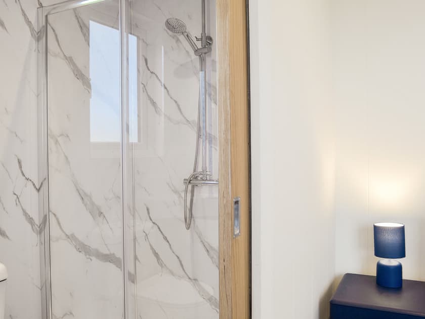 En-suite | Lime Tree Lodge - Farm Holidays, Castle Douglas