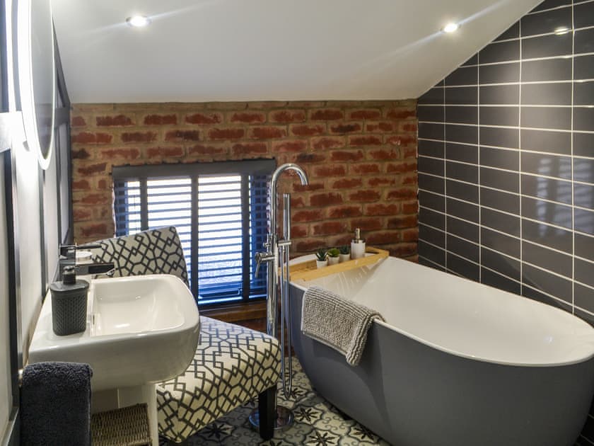 Bathroom | Copper Cottage, Morpeth