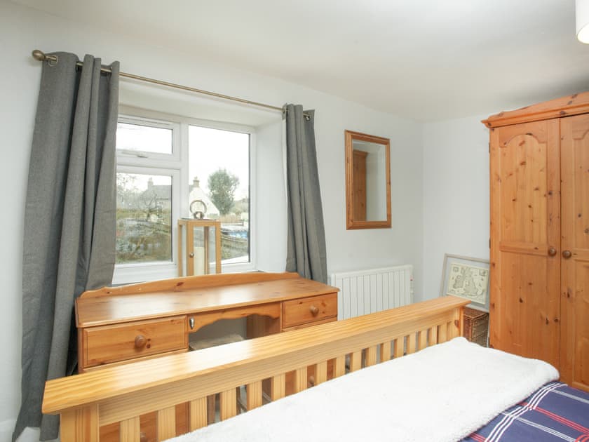 Double bedroom | Weycroft Cottage, Weycroft, near Axminster