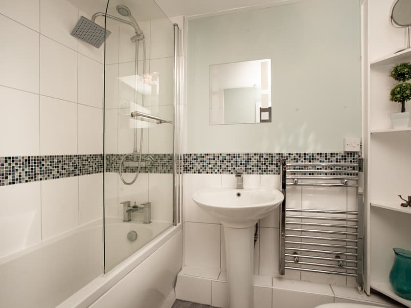 Bathroom | Weycroft Cottage, Weycroft, near Axminster