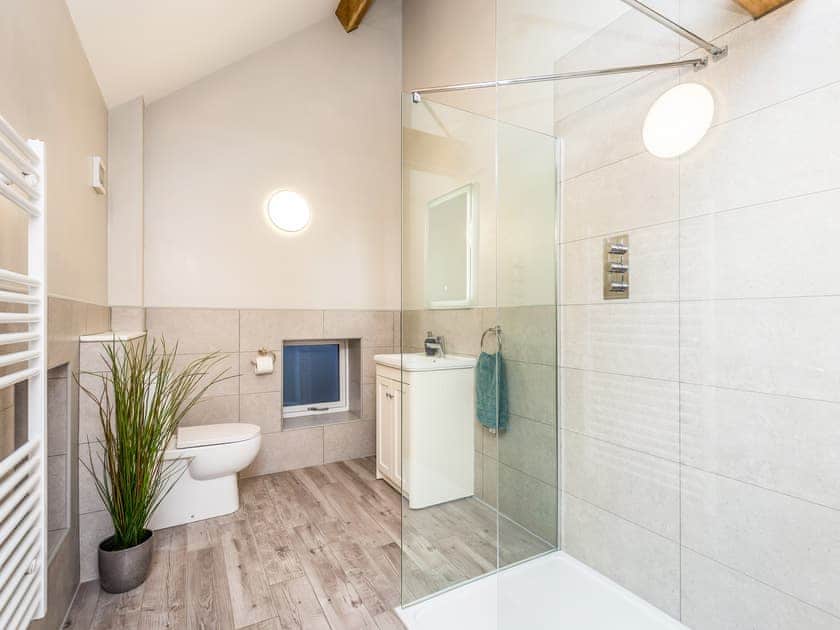 Shower room | Avocet - Gibraltar Barns, Skegness