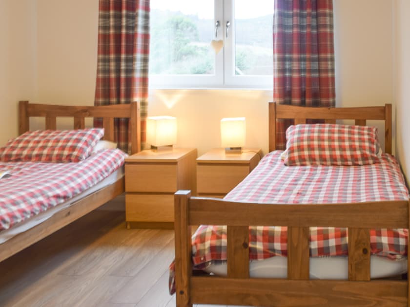 Ground floor twin bedroom | Shorehills, Carradale East, near Campbeltown