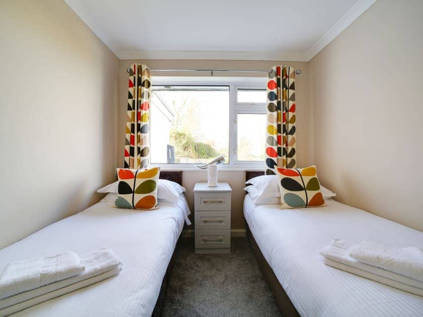Twin bedroom | Sea Thrift, Port Isaac
