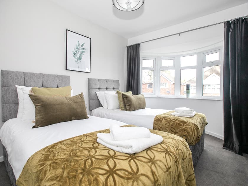 Twin bedroom | Ludlow House, Melton Mowbray