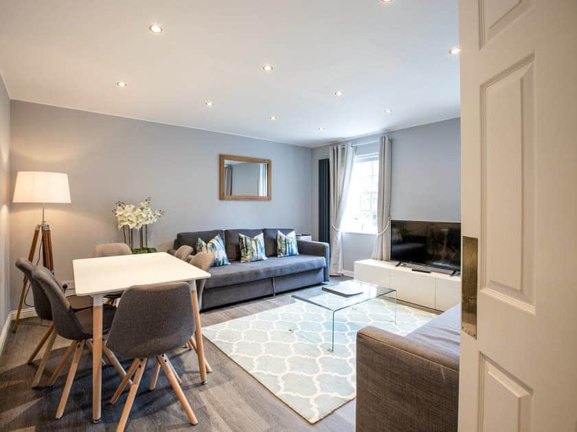 Living room | The Larkin - Castle Mews, Oxford