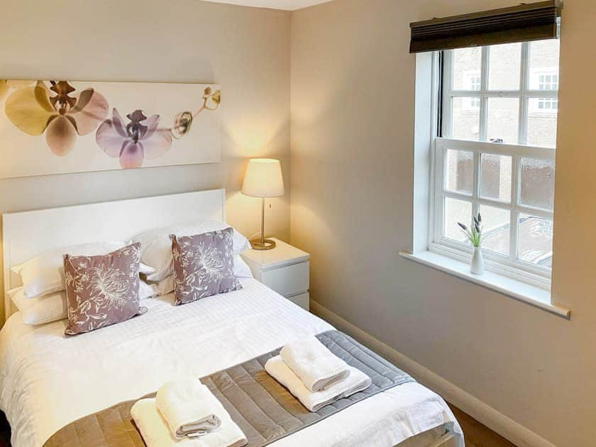 Double bedroom | The Huxley - Castle Mews, Oxford