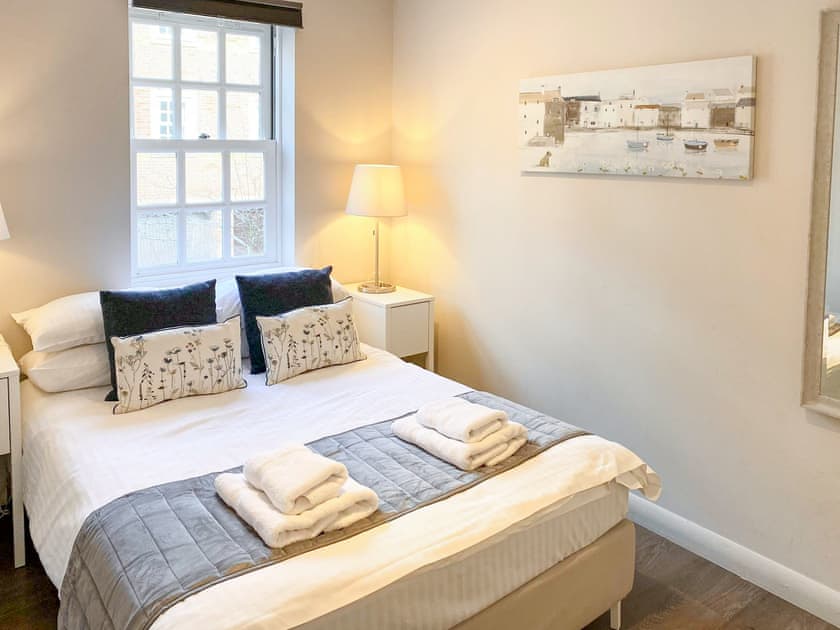 Double bedroom | The Huxley - Castle Mews, Oxford