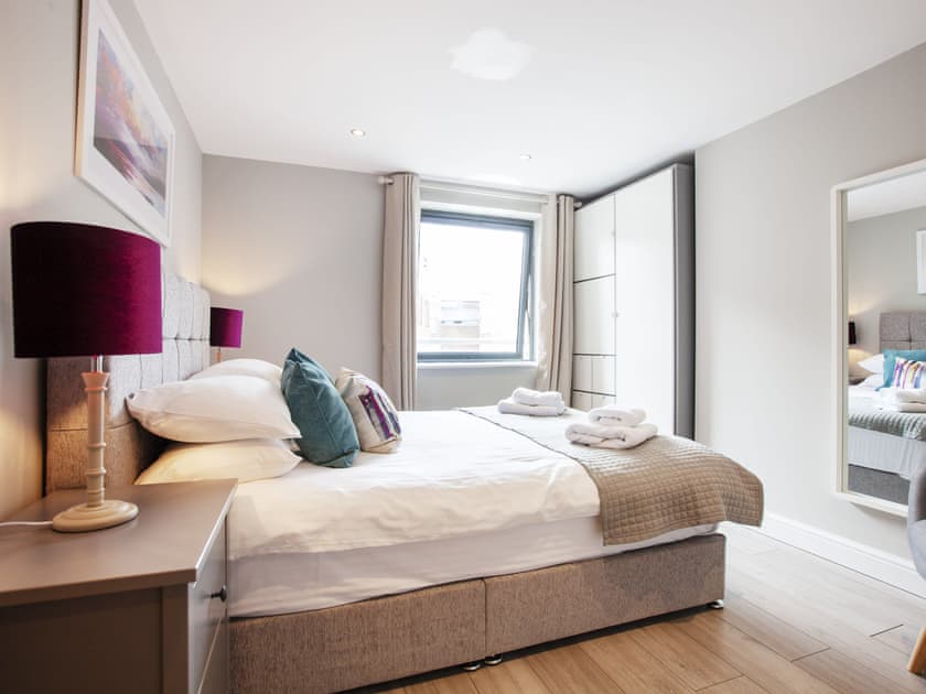 Double bedroom | The Wesley - Empress Court, Oxford