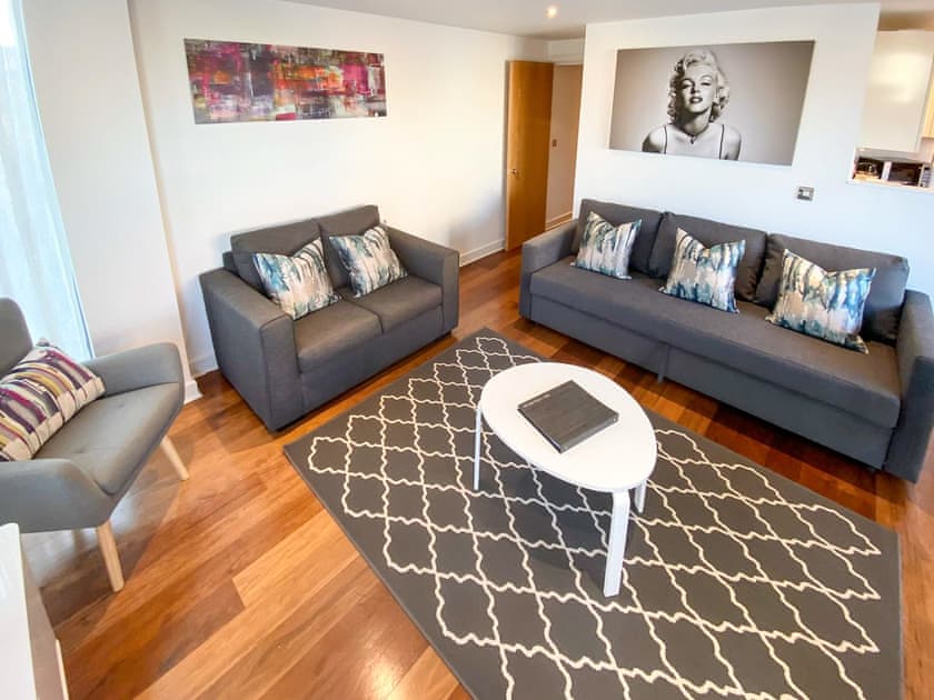 Living room | The Hawking - Empress Court, Oxford