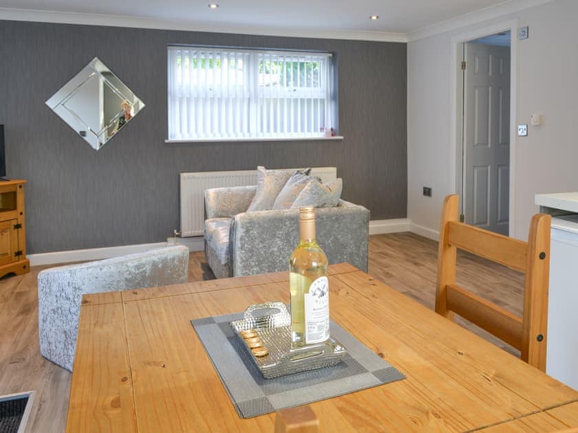 Dining Area | Carolina Cottage - Colorado Cottages, Wilberfoss