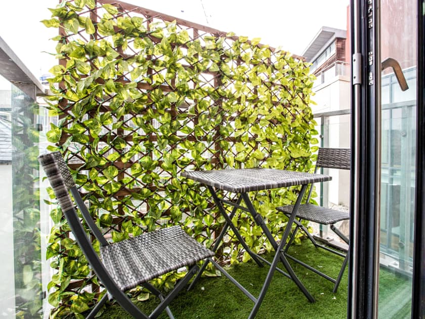 Balcony | The Wren, Oxford