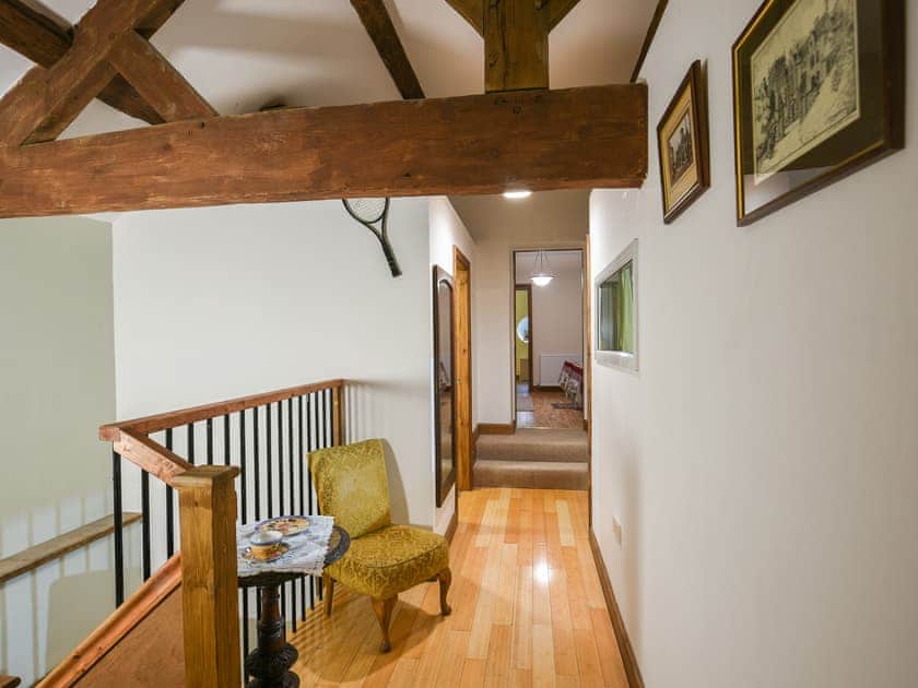 Landing | Maltkiln Court, Macefen, near Whitchurch