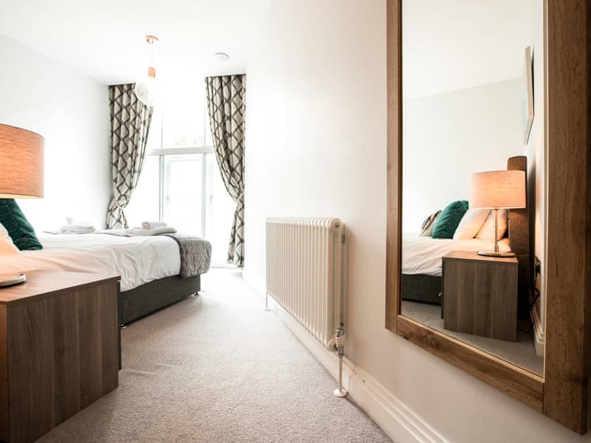 Double bedroom | Windsor Castle Apartment 1 - Windsor Castle Apartments, Windsor