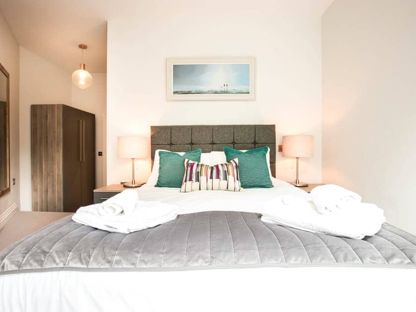 Double bedroom | Windsor Castle Apartment 1 - Windsor Castle Apartments, Windsor