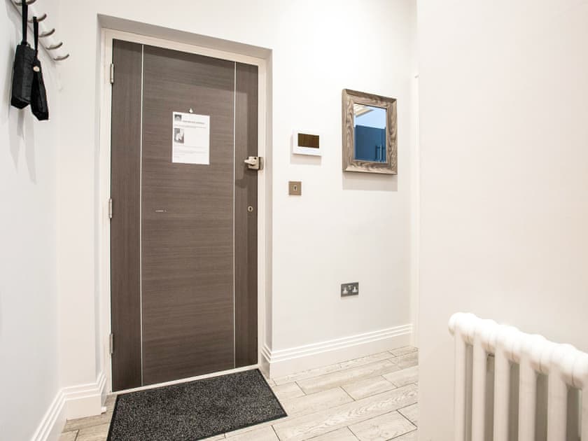 Hallway | Windsor Castle Apartment 1 - Windsor Castle Apartments, Windsor