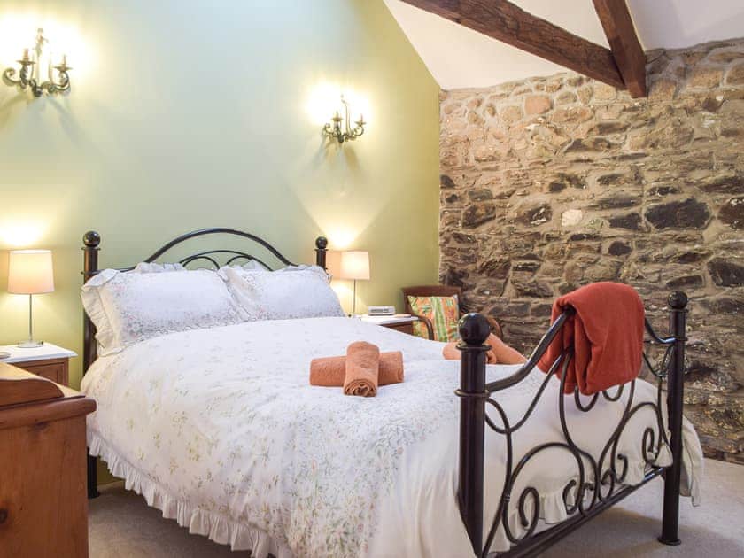 Double bedroom | Upper Farms Barns - Swallow Lodge - Upper Farm Barns, Mathry, near St Davids