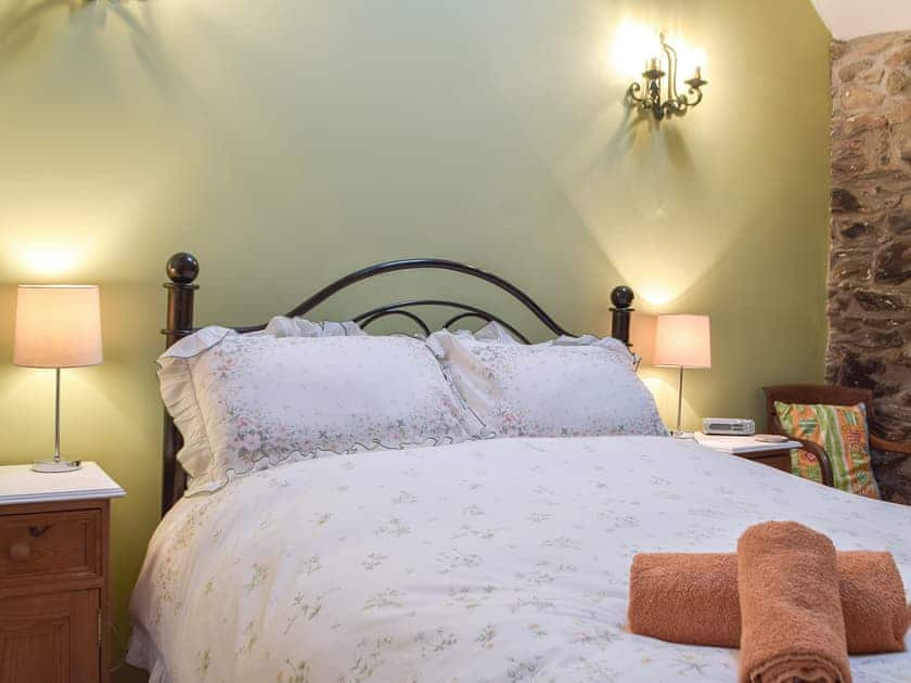 Double bedroom | Upper Farms Barns - Swallow Lodge - Upper Farm Barns, Mathry, near St Davids