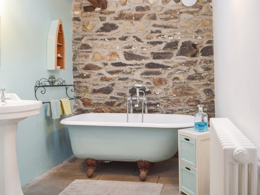 Bathroom | Upper Farms Barns - Swallow Lodge - Upper Farm Barns, Mathry, near St Davids