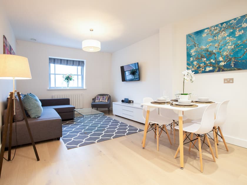 Open plan living space | King Edward 7 - King Edward Apartments, Windsor