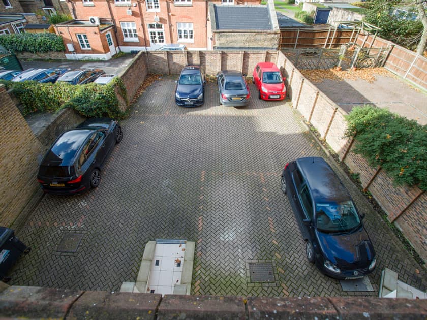 Parking | King Edward 7 - King Edward Apartments, Windsor