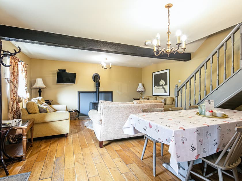 Light and airy accomodation | Bramble, Over Haddon, near Bakewell