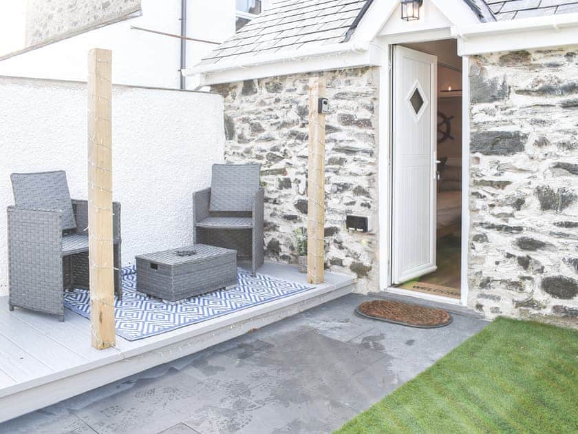 Exterior | White Mermaid - White Cottages, Newborough 