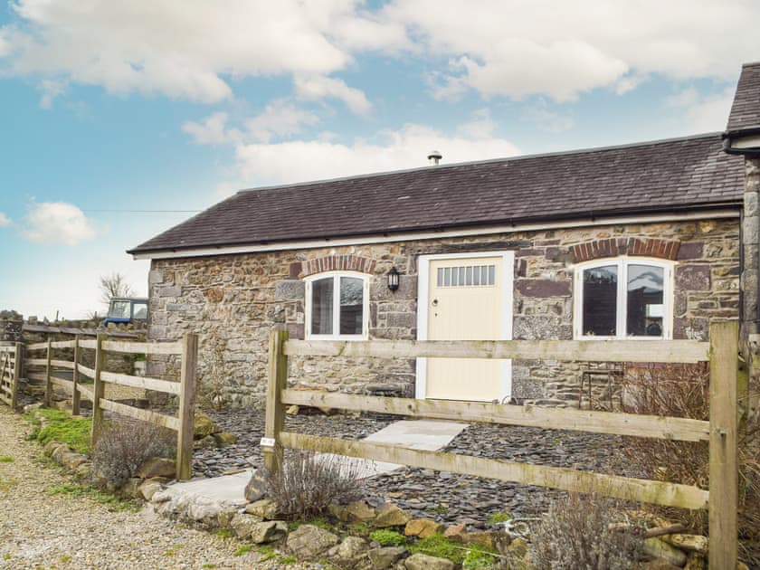 Exterior | Pipistrelle Cottage - Upper Farm Barns, Mathry, near St Davids