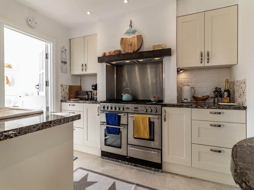 Kitchen/diner | Chandler’s Cottage, West Mersea