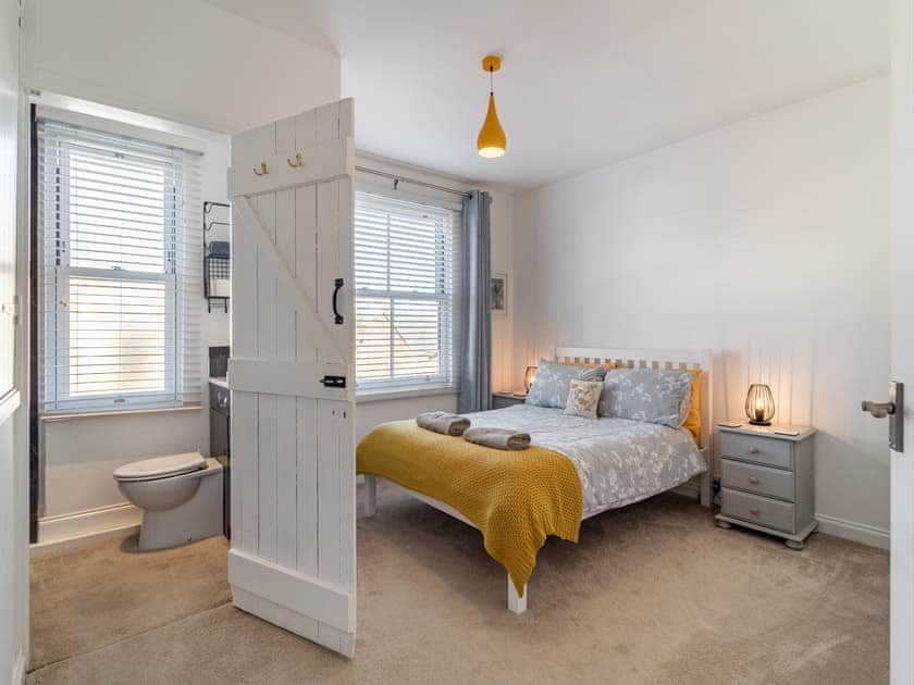 Double bedroom | Chandler’s Cottage, West Mersea