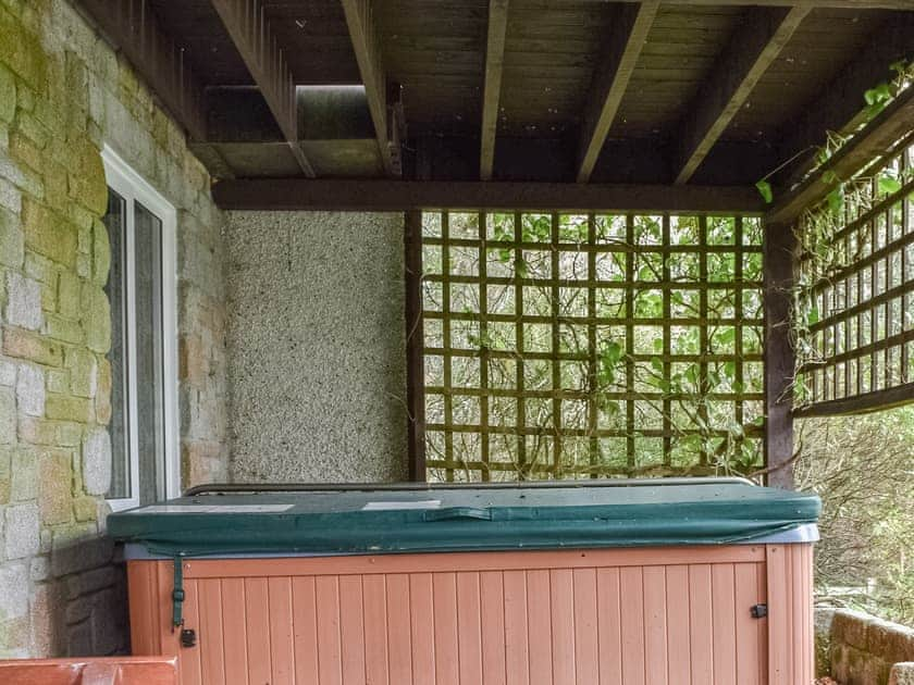 Hot tub | Squirrel Creek, Callington