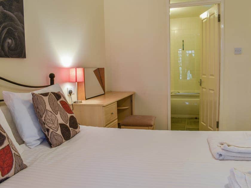 Double bedroom | Squirrel Creek, Callington