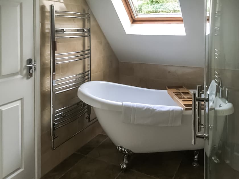 Bathroom | A Twist of Lyme, Raymond’s Hill, near Lyme Regis