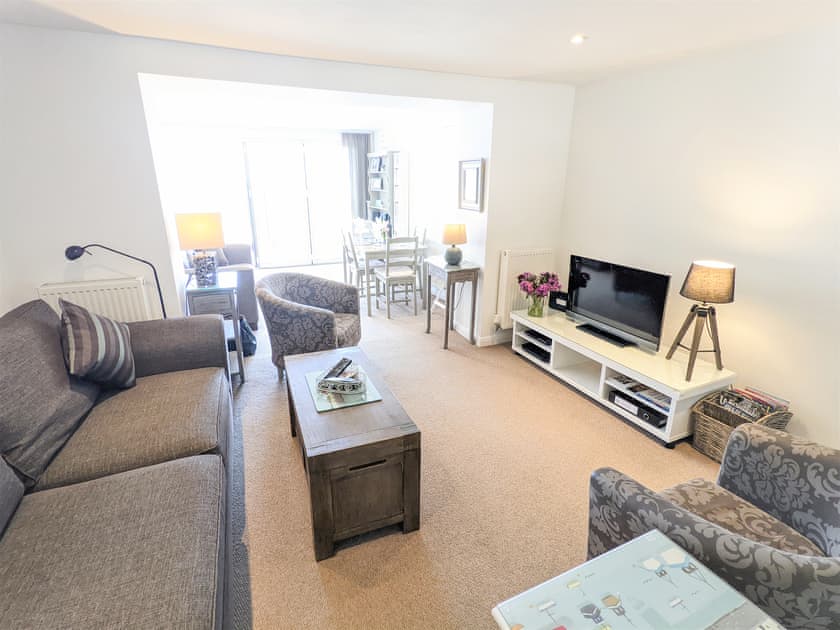 Open plan living space | Daisy Cottage, Ventnor
