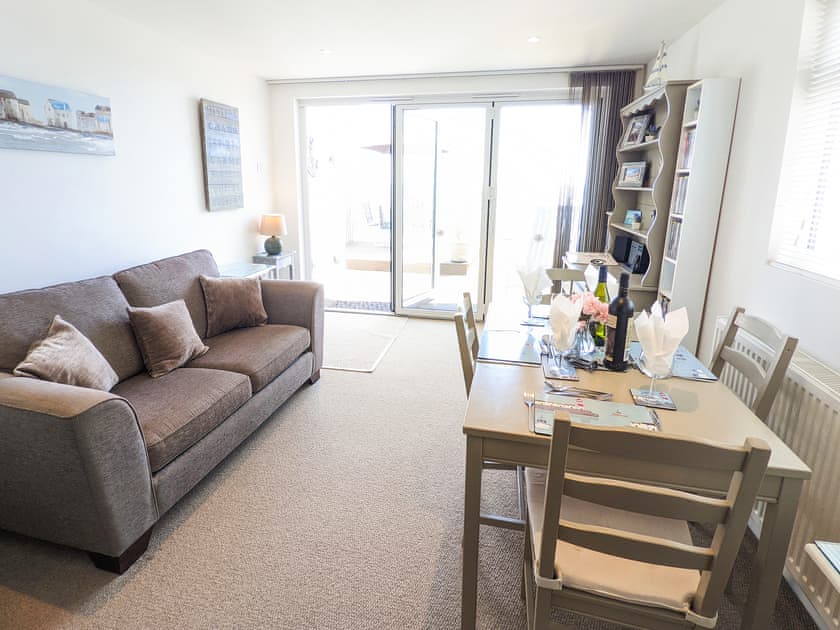Open plan living space | Daisy Cottage, Ventnor