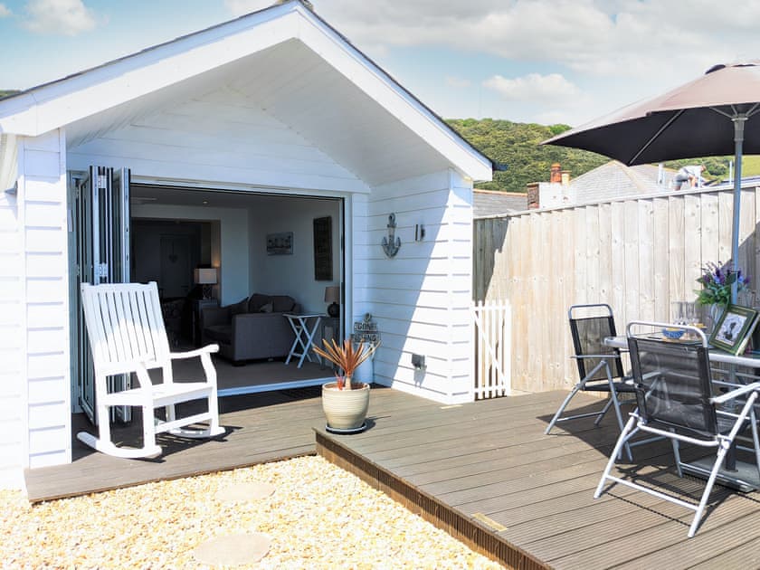 Sitting-out-area | Daisy Cottage, Ventnor