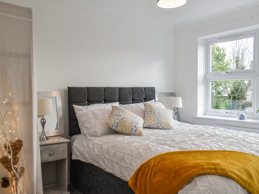 Double bedroom | Apartment 2 - Sashes Apartments, Poole