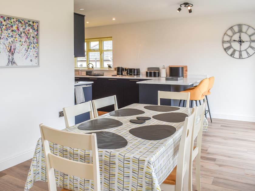 Dining Area | Awel Y Mor, Llanrhyddlad