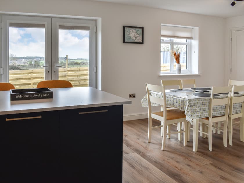Dining Area | Awel Y Mor, Llanrhyddlad