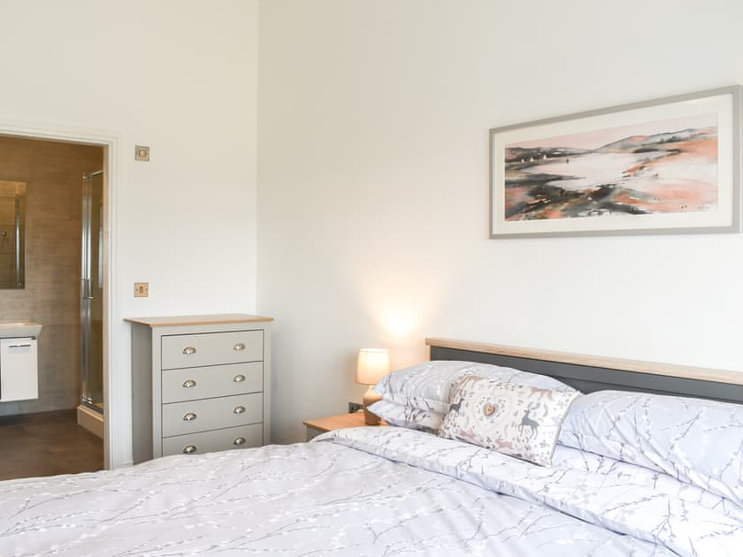 King bedroom | Awel Y Mor, Llanrhyddlad