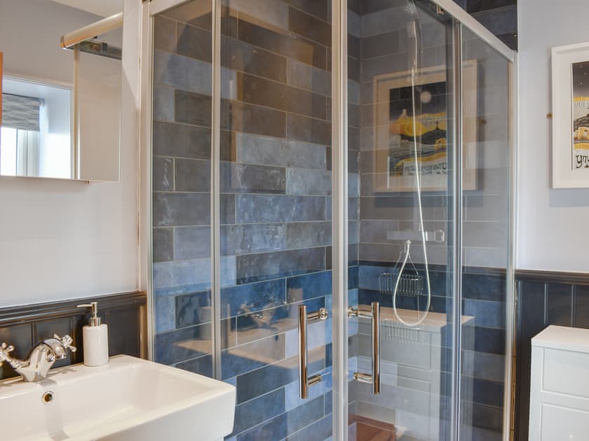 Shower room | White Horses - White Cottages, Newborough 
