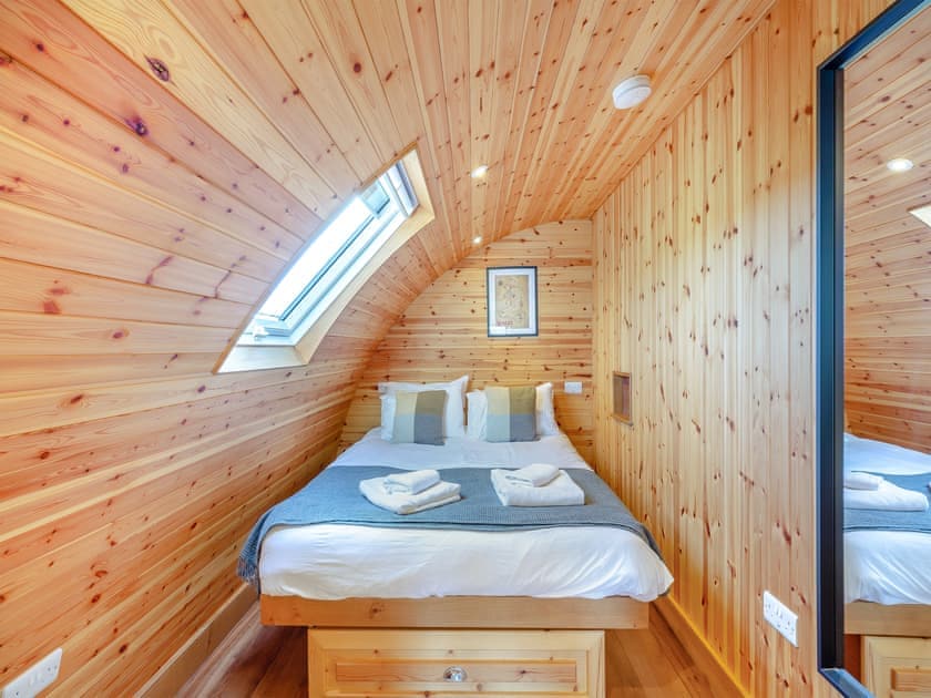 Double bedroom | Primrose - Llawrllan, St Harmon, near Rhayader