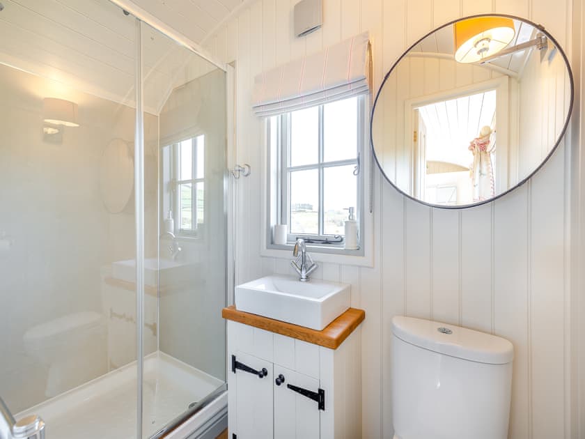 Shower room | Sunflower - Llawrllan, St Harmon, near Rhayader