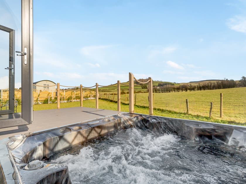Hot tub | Tulip - Llawrllan, St Harmon, near Rhayader