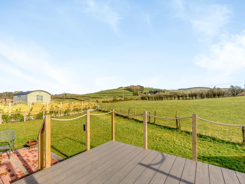 Setting | Tulip - Llawrllan, St Harmon, near Rhayader