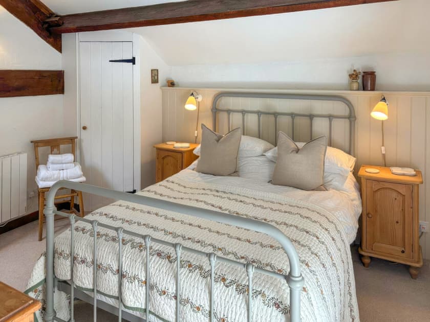 Double bedroom | Grain End - Granary Farm Cottages, Sawdon, near Scarborough