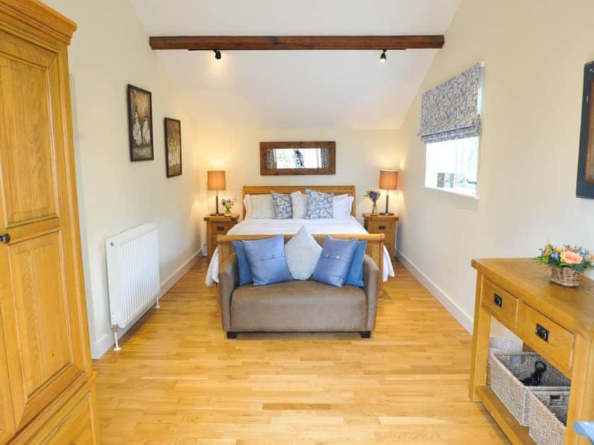 Double bedroom | Bay Cottage - Brook Farmhouse Cottages, Brook, near Brighstone