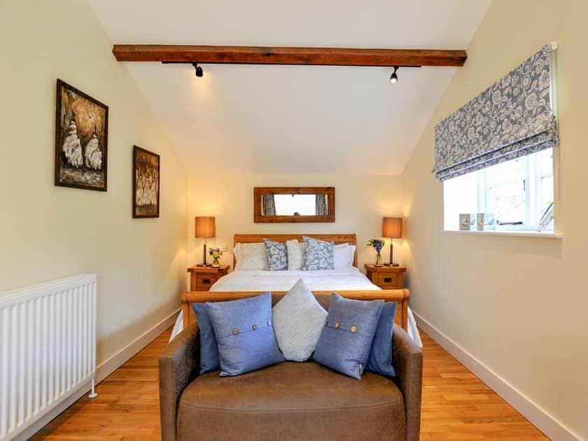 Double bedroom | Bay Cottage - Brook Farmhouse Cottages, Brook, near Brighstone